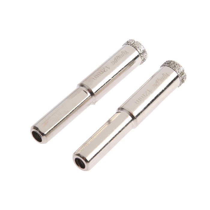 Сверло алмазное по стеклу и керамике ТУНДРА, трехгранный хвостовик, 12 х 65 мм, 2 шт. Сверло алмазное по стеклу и керамике ТУНДРА, трехгранный хвостовик, 12 х 65 мм, 2 шт.