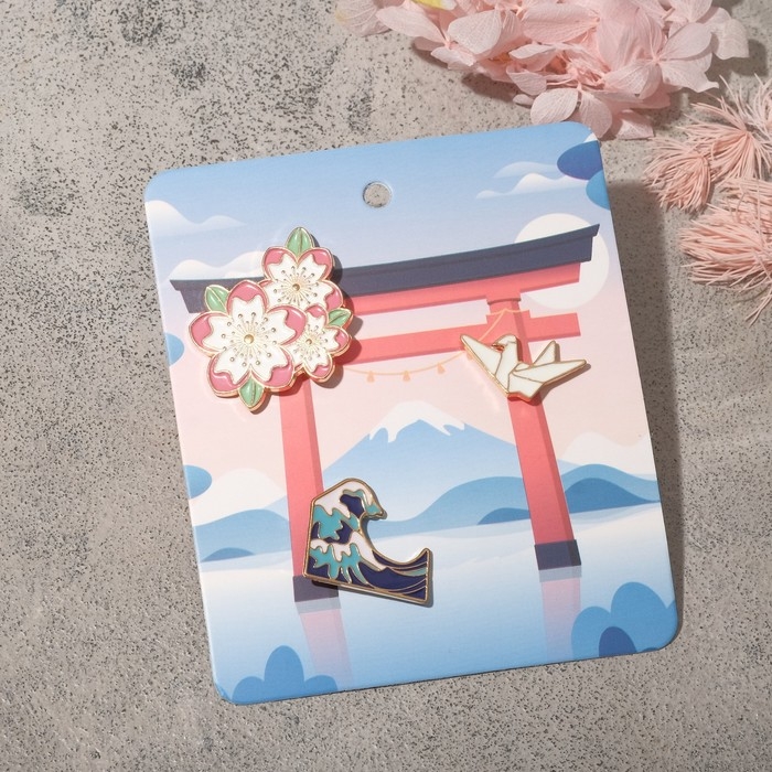 Набор значков (3 шт.) «Япония» сакура и журавлик, цветной в золоте Набор значков (3 шт.) «Япония» сакура и журавлик, цветной в золоте