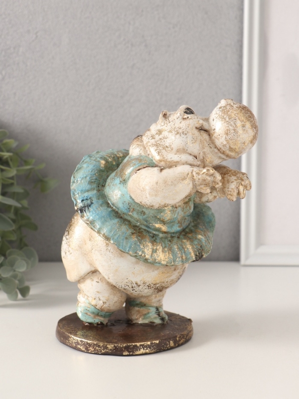 Сувенир полистоун  Сувенир полистоун "Бегемотик в пачке" 11х14,5х18 см