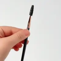 Щёточка для бровей и ресниц, 14.5 (± 1) см, чёрная, бронзовый