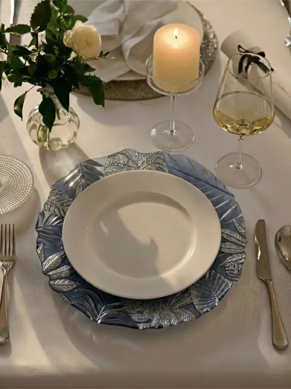 Тарелка подстановочная &laquo;Арабис&raquo;, d=33 см, стекло, голубая