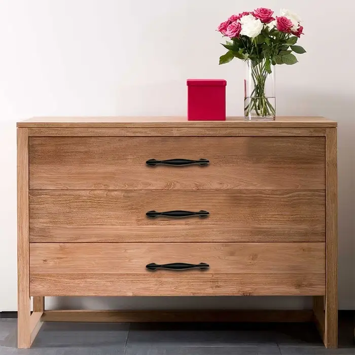 Ручка-скоба мебельная ТУНДРА, 128 мм, цвет черный Ручка-скоба мебельная ТУНДРА, 128 мм, цвет черный