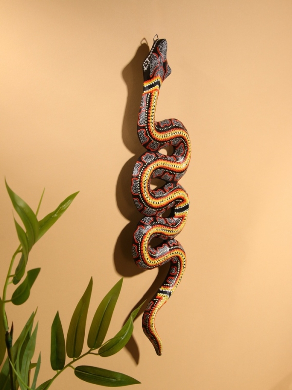 Сувенир интерьерный  Сувенир интерьерный "Змея" дерево 50х13 см, цв. серый