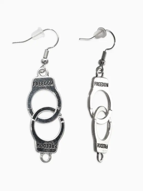 Серьги металл &laquo;Наручники&raquo;, цвет чернёное серебро