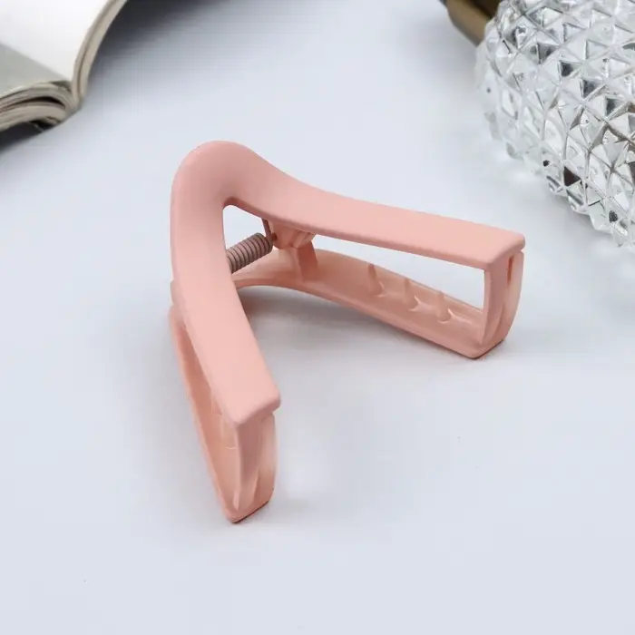 Краб для волос Краб для волос "Леона" уголок матовый, 7 см, микс