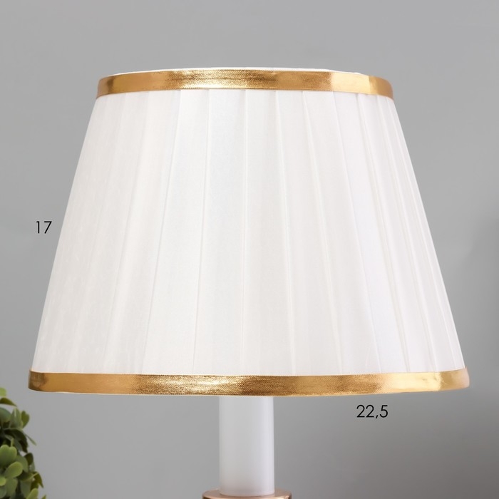 Настольная лампа Настольная лампа "Алми" Е27 40Вт бело-золотой 24х24х36 см