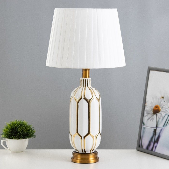 Настольная лампа Настольная лампа "Армандо" Е27 40Вт бело-золотой 28х28х55 см RISALUX