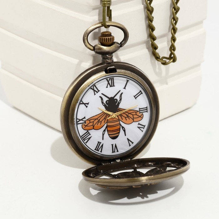 Часы карманные Часы карманные "Оса", кварцевые, d циферблата-4.7 см, цепочка l-38 см