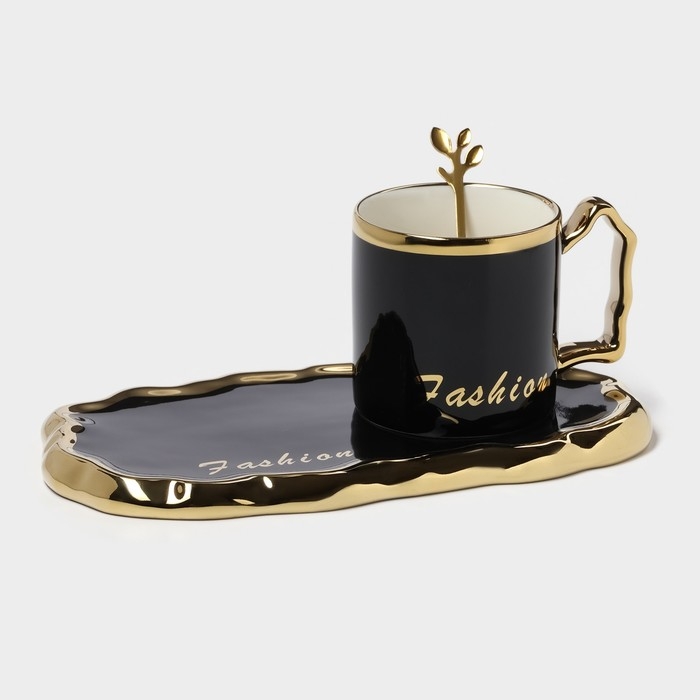 Чайная пара керамическая «Роскошь», 3 предмета: кружка 250 мл, блюдце 23,5×13 см, ложка, цвет чёрный Чайная пара керамическая «Роскошь», 3 предмета: кружка 250 мл, блюдце 23,5×13 см, ложка, цвет чёрный