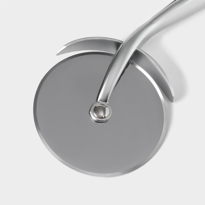 Нож для пиццы и теста Veil, цвет серебристый Нож для пиццы и теста Veil, цвет серебристый