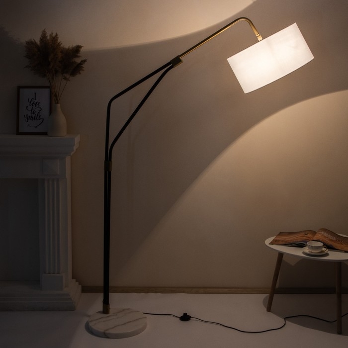 Торшер 19067/1 E27 40Вт черно-золотой 110х35х195 см