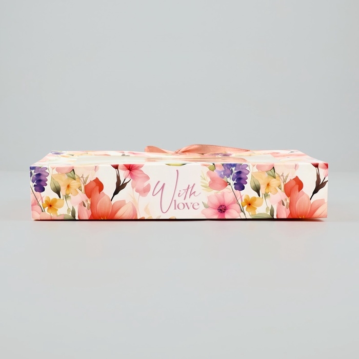 Коробка под 12 конфет с ячейками «С любовью» 18.5 х 13.5 х 3.5 см Коробка под 12 конфет с ячейками «С любовью» 18.5 х 13.5 х 3.5 см