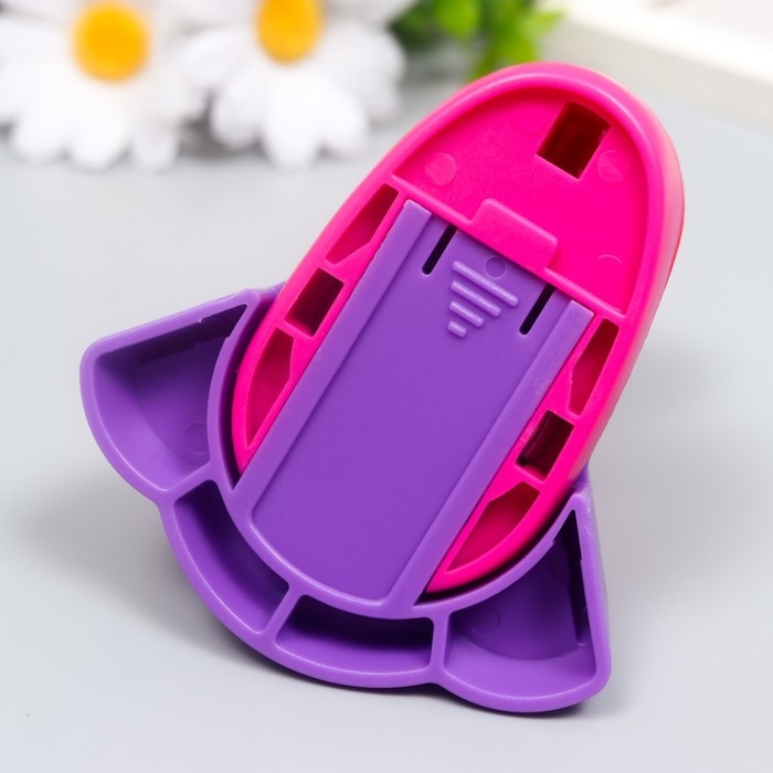 Дырокол для скругления углов размер 2-2,5 см МИКС 5,5х8х8 см Дырокол для скругления углов размер 2-2,5 см МИКС 5,5х8х8 см