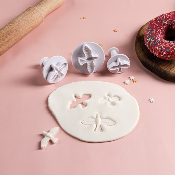 Набор плунжеров кондитерских Доляна «Птица», 3 шт, 4,5×5 см Набор плунжеров кондитерских Доляна «Птица», 3 шт, 4,5×5 см