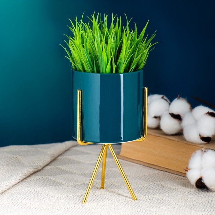 Кашпо  Кашпо "Цилиндр" зеленое, на золотой подставке, 15х8х8см