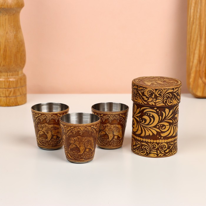 Набор стопок «Медведь», 3 шт, в футляре, 4,5×4,5×8 см, береста Набор стопок «Медведь», 3 шт, в футляре, 4,5×4,5×8 см, береста