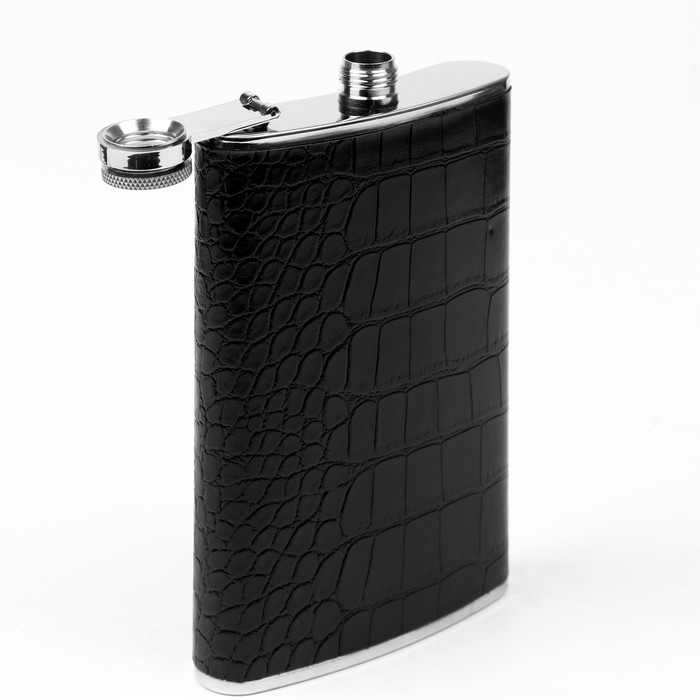 Подарочный набор 4 в 1: фляжка чёрная 300 мл, воронка, 2 рюмки, 17 х 21.5 см Подарочный набор 4 в 1: фляжка чёрная 300 мл, воронка, 2 рюмки, 17 х 21.5 см