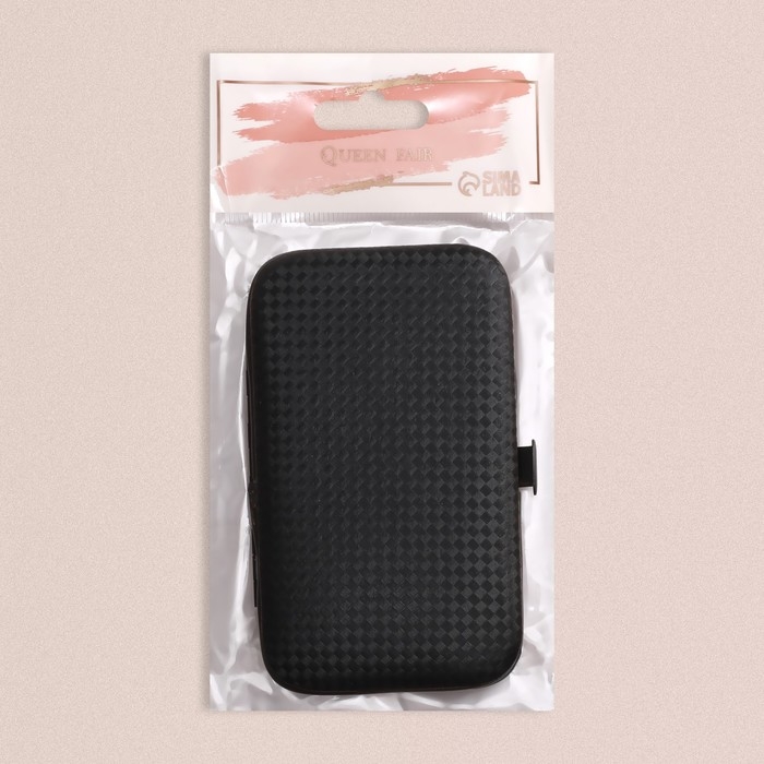 Набор маникюрный «Christian», 8 предметов, в футляре, цвет чёрный/серый Набор маникюрный «Christian», 8 предметов, в футляре, цвет чёрный/серый