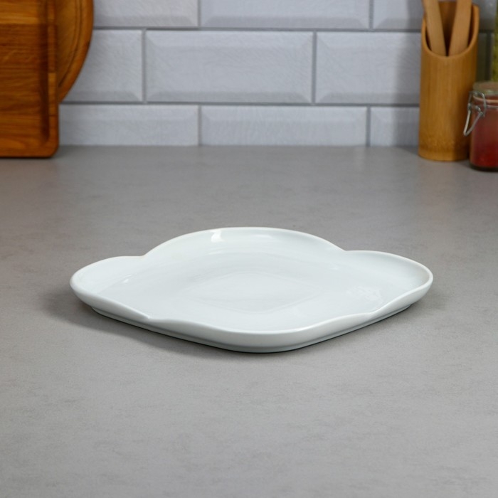 Блюдо «Голбарг», фарфор, Иран Блюдо «Голбарг», фарфор, Иран