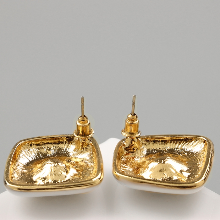 Серьги эмаль «Абстракция» ромб, цвет белый в золоте Серьги эмаль «Абстракция» ромб, цвет белый в золоте