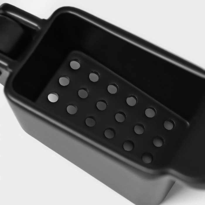 Пресс для чеснока Magistro Alum black, цвет чёрный Пресс для чеснока Magistro Alum black, цвет чёрный