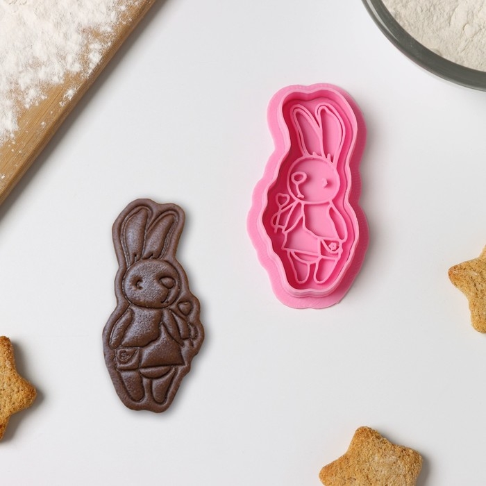 Форма для печенья «Зайка с леденцом», вырубка, штамп, цвет розовый Форма для печенья «Зайка с леденцом», вырубка, штамп, цвет розовый