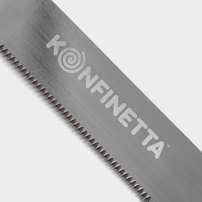 Нож для бисквита мелкие зубцы KONFINETTA, длина лезвия 35 см, деревянная ручка Нож для бисквита мелкие зубцы KONFINETTA, длина лезвия 35 см, деревянная ручка