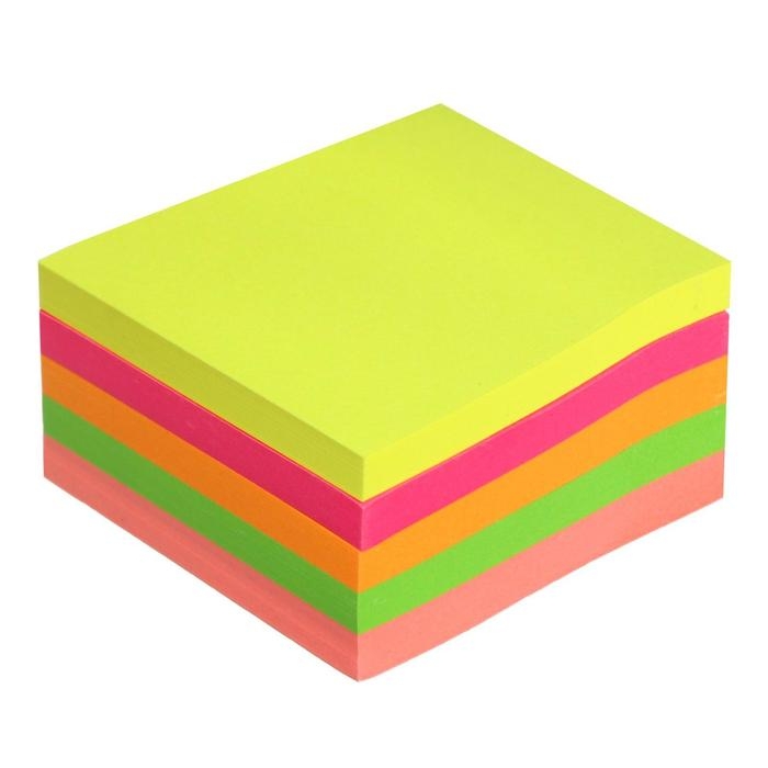 Блок с липким краем 250 листов, 5 флуоресцентных цветов, 50 мм х 50 мм Блок с липким краем 250 листов, 5 флуоресцентных цветов, 50 мм х 50 мм