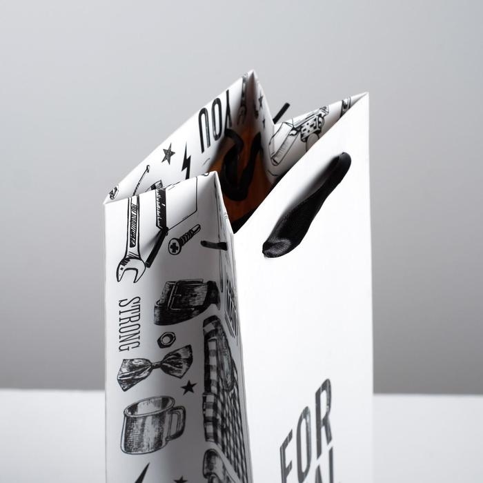 Пакет подарочный под бутылку, упаковка, «For real man», 36 х 13 х 10 см Пакет подарочный под бутылку, упаковка, «For real man», 36 х 13 х 10 см