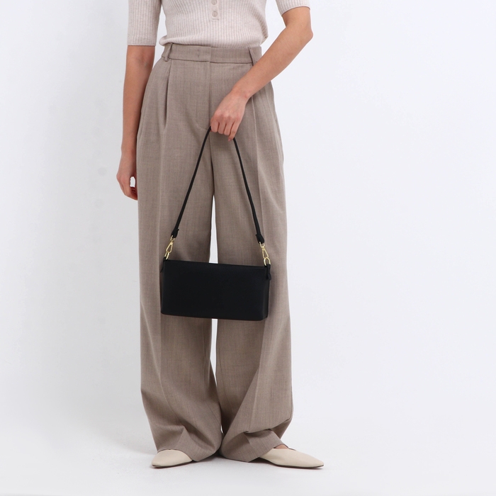 Сумка женская кросс-боди на молнии, цвет чёрный Сумка женская кросс-боди на молнии, цвет чёрный