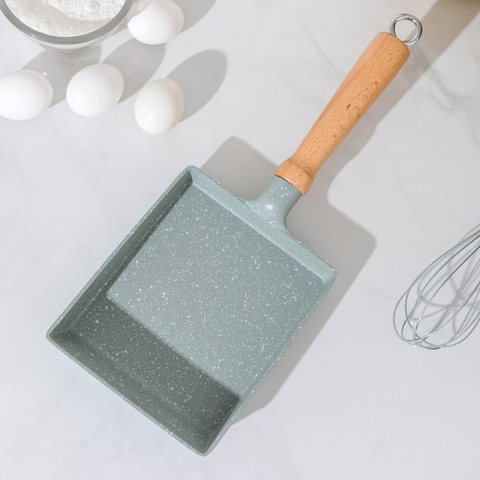 Сковорода «Омлет», 19×15 см, с деревянной ручкой, антипригарное покрытие, индукция Сковорода «Омлет», 19×15 см, с деревянной ручкой, антипригарное покрытие, индукция