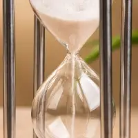 Песочные часы &laquo;Стороны света&raquo;, 7.5&times;7.5&times;19 см, на 2 минуты