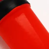 Шейкер спортивный для коктейлей и протеина, с чашей, красно-чёрный, 500 мл