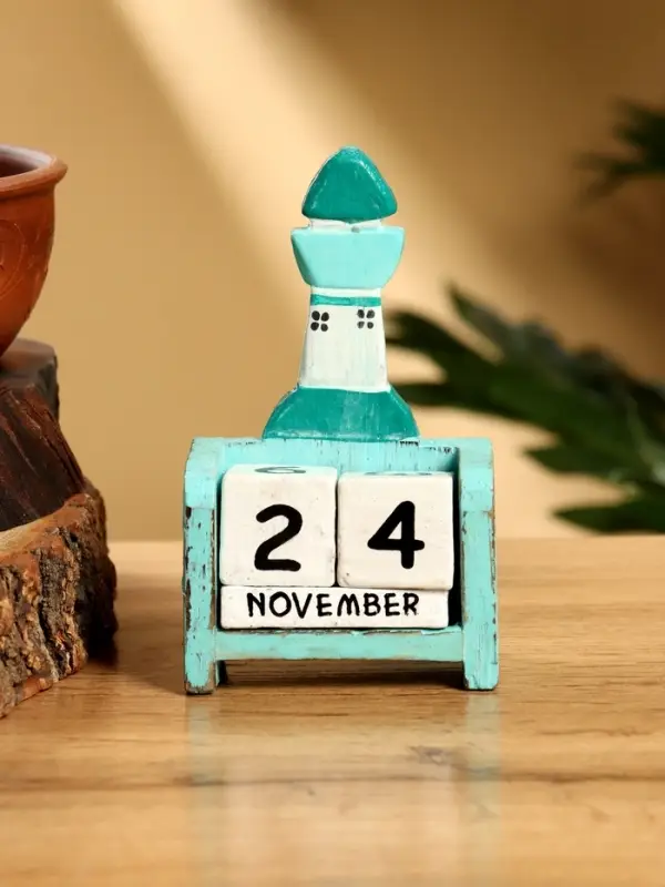 Календарь настольный &laquo;Маяк&raquo;, 7&times;4&times;11 см, дерево, бело-бирюзовый