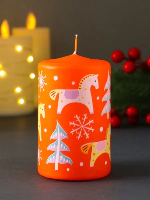 Свеча новогодняя пеньковая "Лошадки" 6х6х8 см