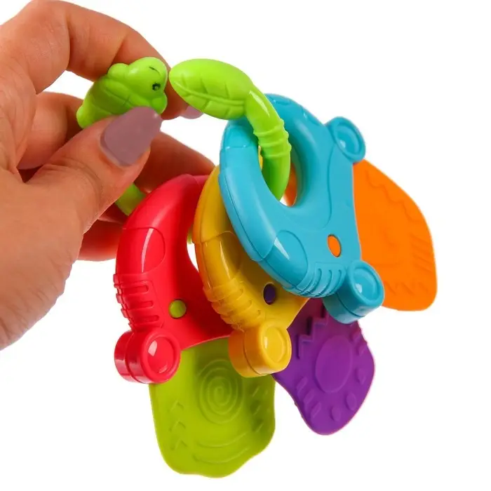 Погремушка-прорезыватель «Ключики на кольце», с эластичными деталями, Крошка Я Погремушка-прорезыватель «Ключики на кольце», с эластичными деталями, Крошка Я