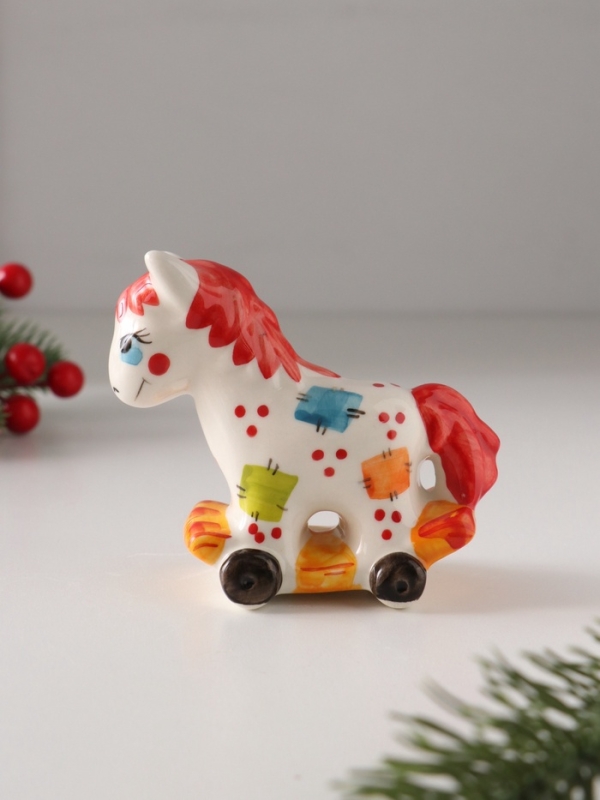 Качалка фарфоровая Качалка фарфоровая "Лошадка на колесах", в. 8 см