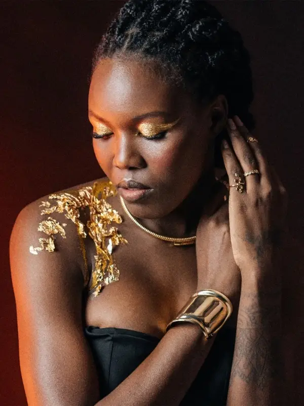 Браслет манжета &laquo;Изгиб&raquo;, d=6 см, цвет золото