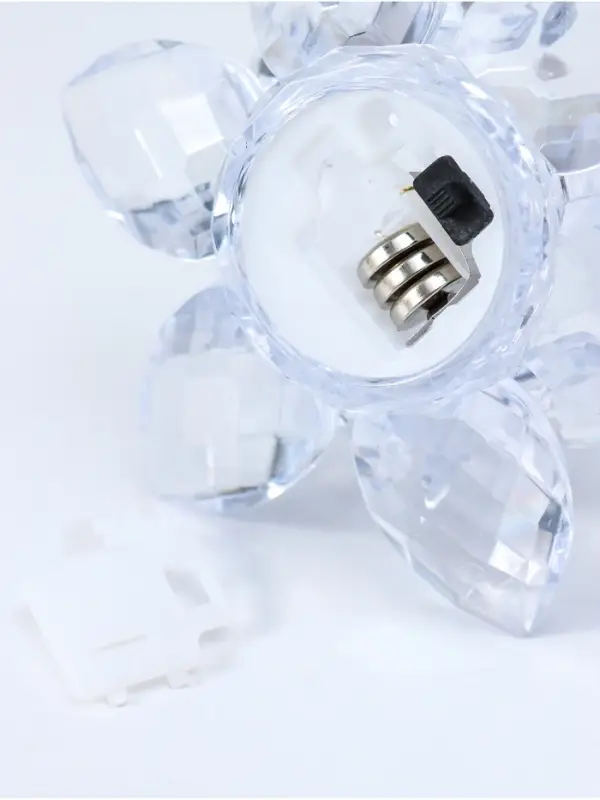 Светодиодная свеча LED - ночник RISALUX &laquo;В лотосе&raquo;, 3&times;LR1130, прозрачный, 10.5&times;10.5&times;4.5 см