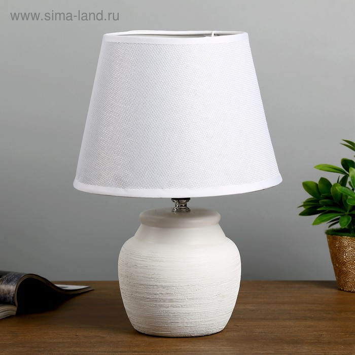 Лампа настольная "Авейро" 1х40Вт Е27 белый 22х22х32 см RISALUX