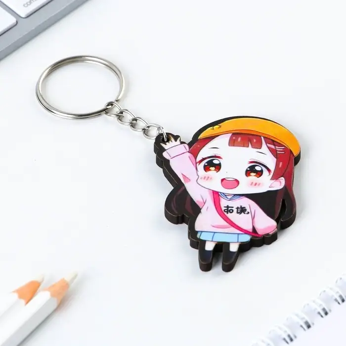 Брелок для ключей аниме «Девочка в берете» деревянный