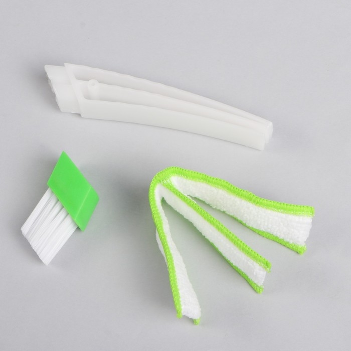 Щетка для чистки труднодоступных мест в автомобиле Щетка для чистки труднодоступных мест в автомобиле