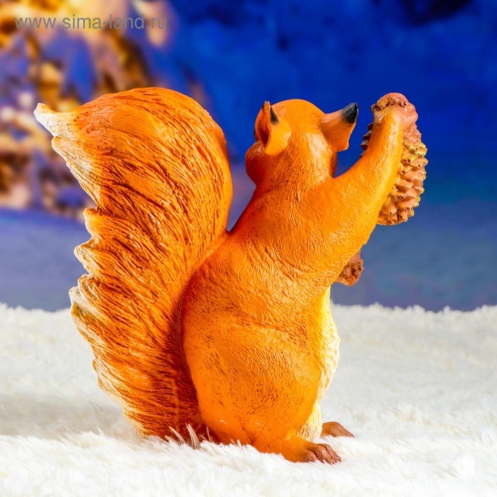 Садовая фигура  Садовая фигура "Белка с шишкой" 12х27х28см