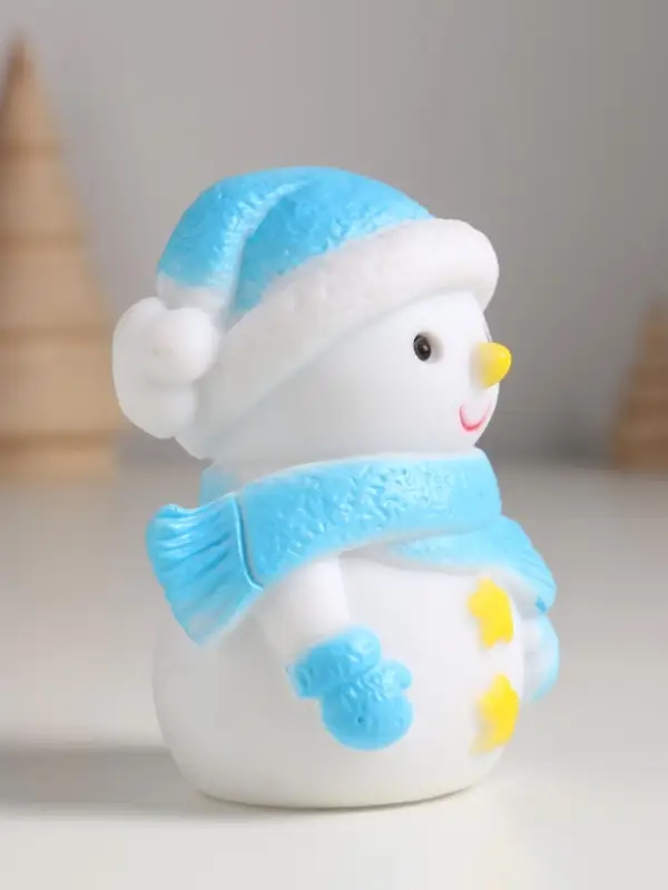 Фигурка светящаяся RISALUX «Снеговик в голубом» LED, 3хAG10 7,5х5,5х10 см