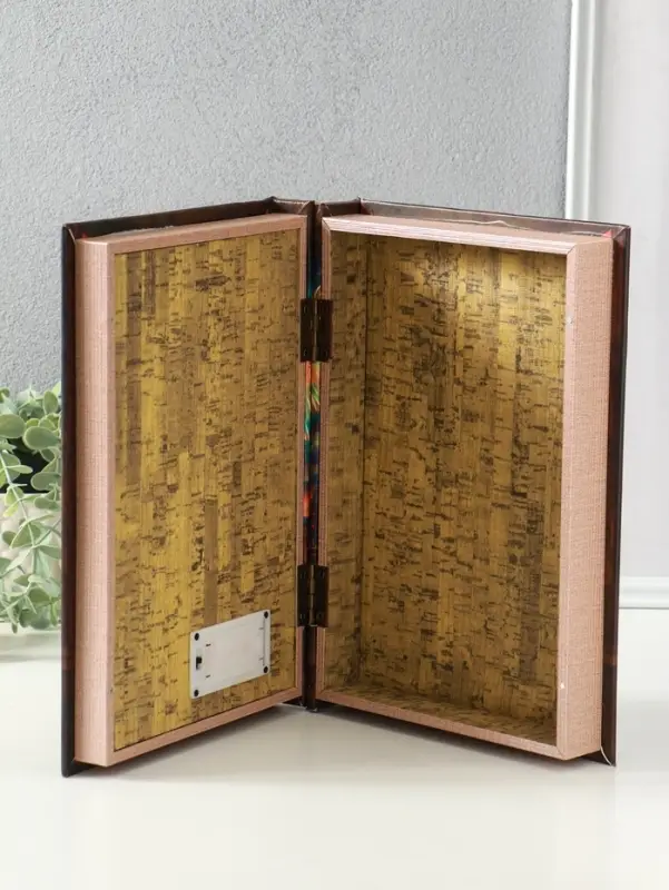 Шкатулка - книга световая &laquo;Малыш и кот наблюдают за салютом&raquo;, 28&times;19&times;6 см