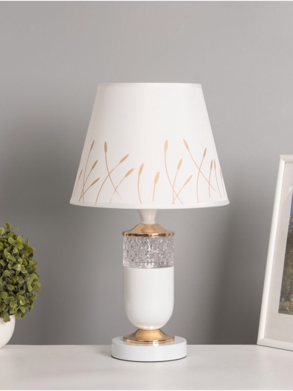 Лампа настольная «Рим» 1х40Вт Е27 + ночник 3Вт белый/золото 24.5,24,5.43см Лампа настольная «Рим» 1х40Вт Е27 + ночник 3Вт белый/золото 24.5,24,5.43см