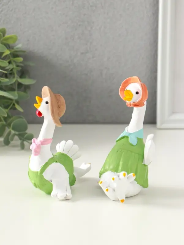 Сувенир полистоун "Гусь и гусыня в зелёных нарядах" набор 2 шт 6х11х11,7 см