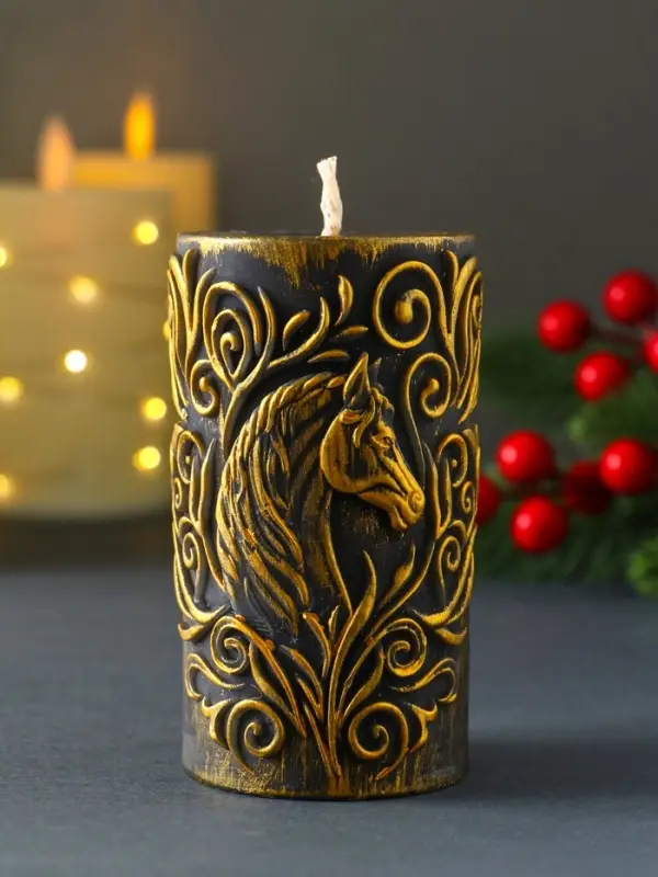 Декоративная свеча Декоративная свеча "Столбик с лошадью" (бронза) 215 г 55х55х100 мм