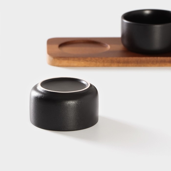 Набор фарфоровых соусников на деревянной подставке Magistro «Галактика», 4 предмета: 3 соусника 100 мл, подставка 33×9×5 см, цвет чёрный Набор фарфоровых соусников на деревянной подставке Magistro «Галактика», 4 предмета: 3 соусника 100 мл, подставка 33×9×5 см, цвет чёрный