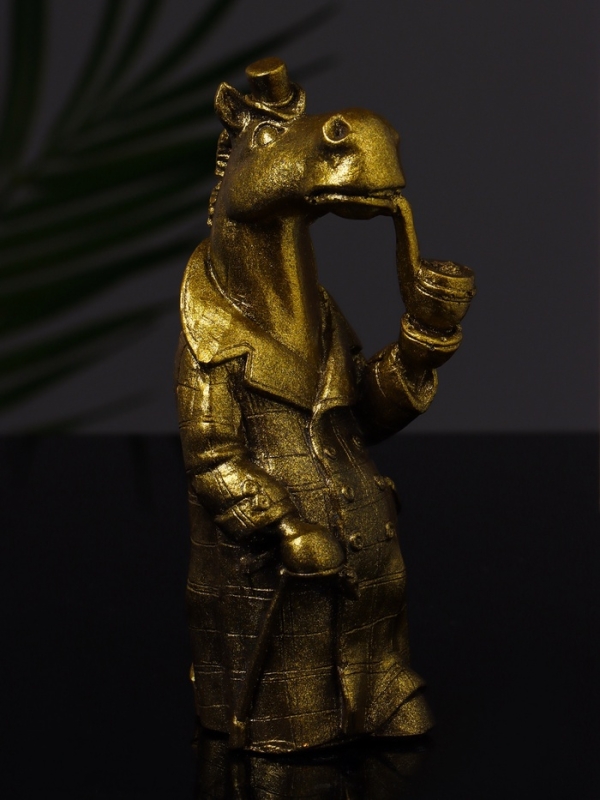 Статуэтка Статуэтка "Конь в пальто" 11х5 см, цвет золото